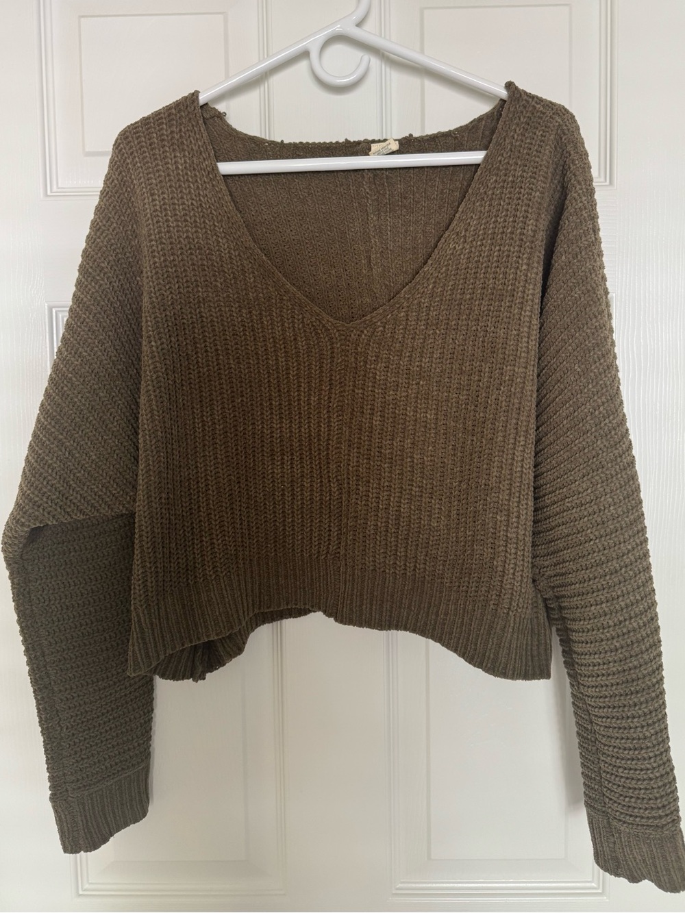 V-Neck Cropped Knit Sweater